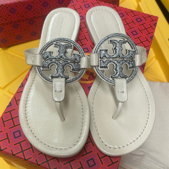 Tory Burch New Cream Pave Crystal Leather Miller Size 9 - Picture 2 of 10